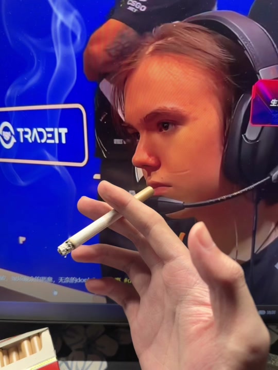 TES官方：Rookie成为自由人正式断开连接