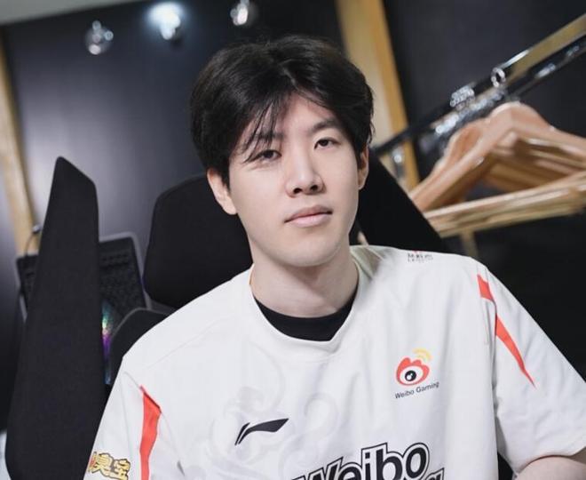 它真的进化了！Kanavi Wei 坚决锁定了她的兄弟，女枪将输出拉到最大，帮助 Top Esports 赢得了第一局